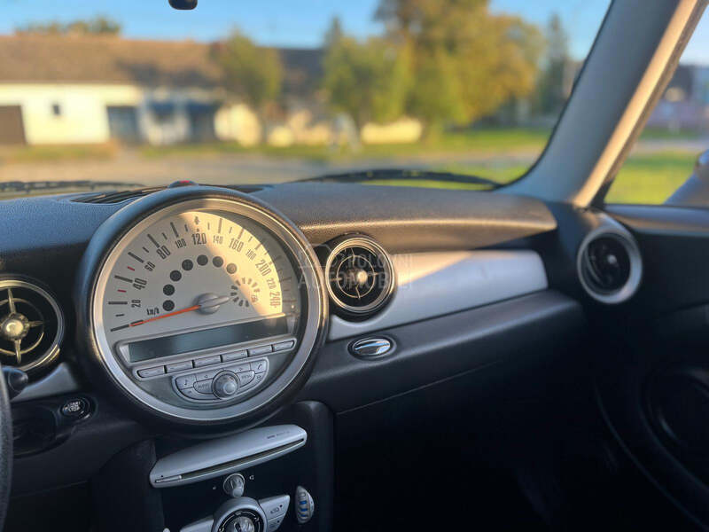 MINI Cooper D
