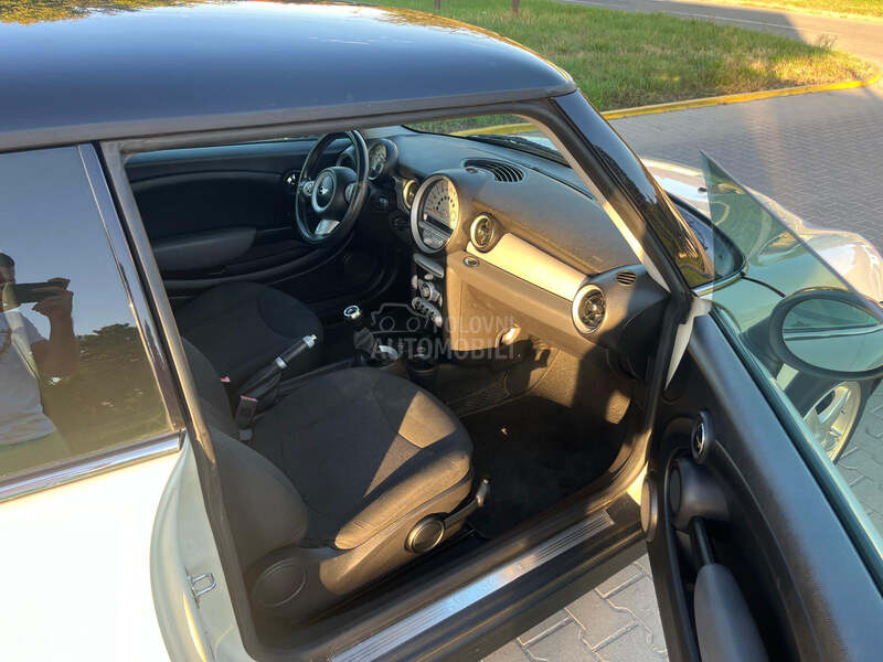 MINI Cooper D