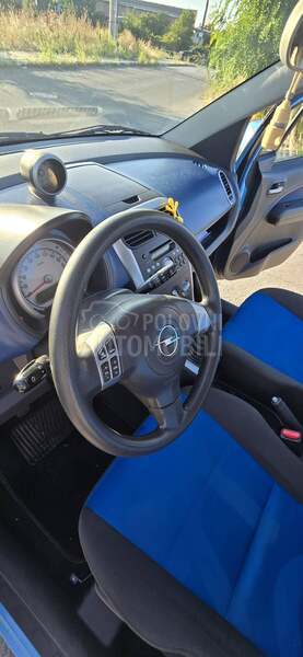 Opel Agila 1.2