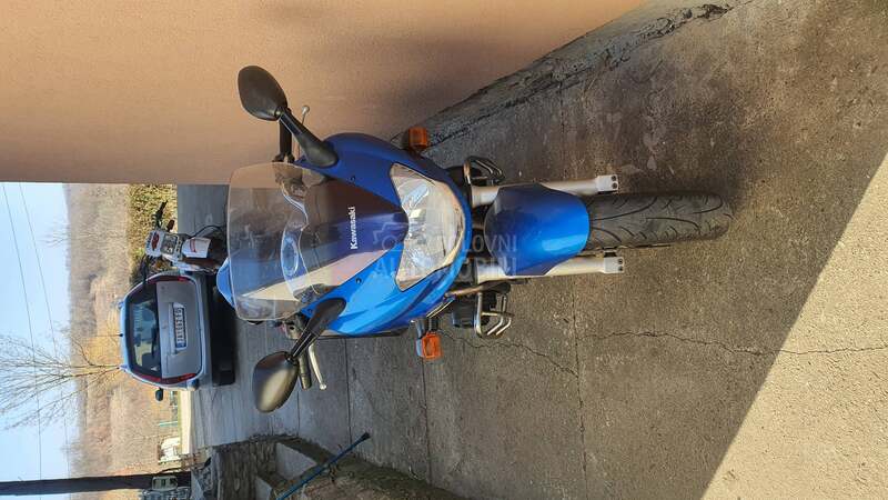 Kawasaki ZR7S