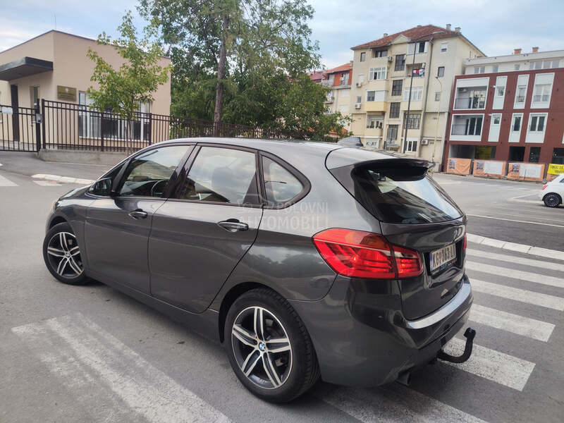 BMW 218 Active Tourer sport