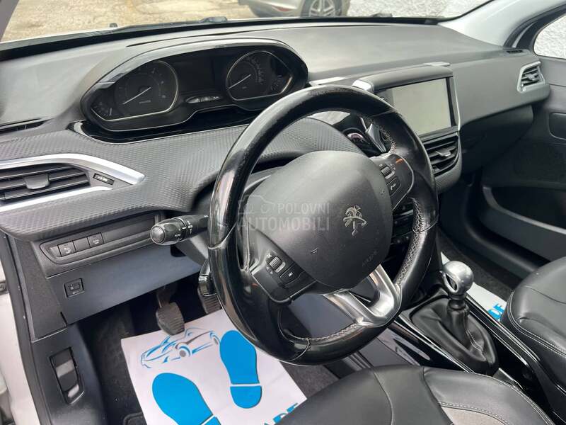 Peugeot 2008 1.6hdi alure