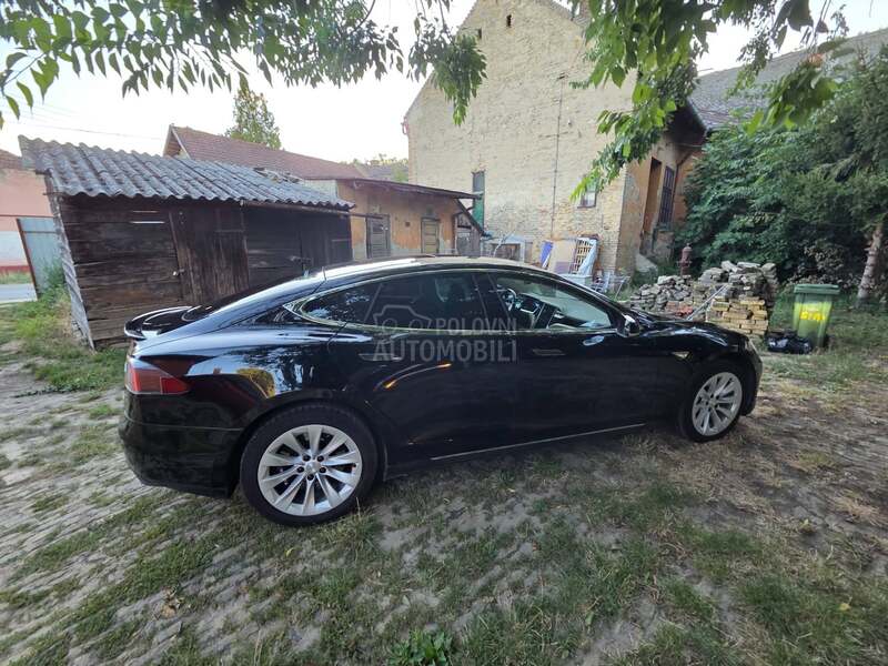 Tesla Model S P85 PLUS
