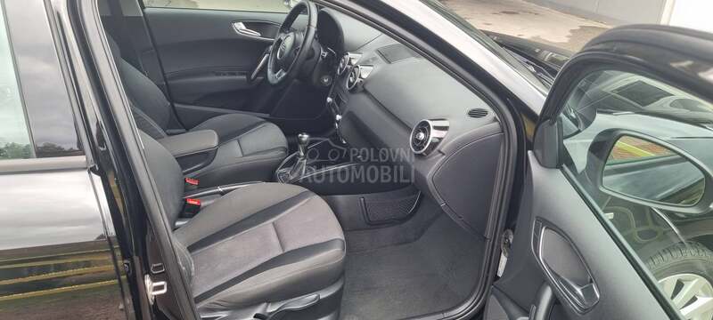 Audi A1 1,2 TFSI  S LINE CH
