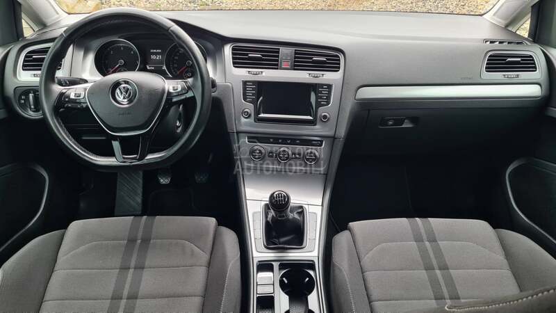 Volkswagen Golf 7 1.6TDI BLUEMOTION
