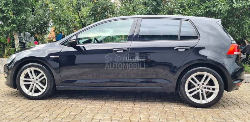 Volkswagen Golf 7 1.6TDI BLUEMOTION
