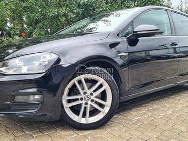 Volkswagen Golf 7 1.6TDI BLUEMOTION