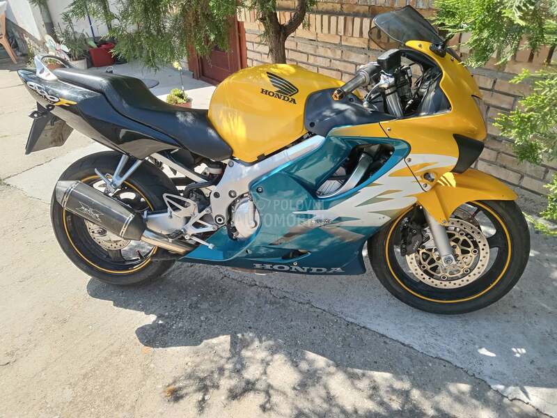 Honda CBR 600 F4