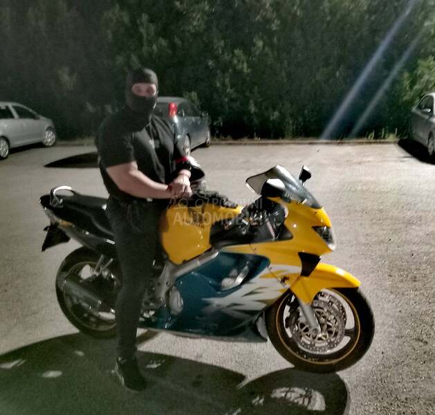 Honda CBR 600 F4