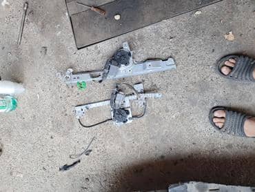 Podizaci stakla za Renault Scenic od 2002. do 2008. god.