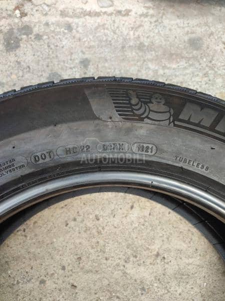 Michelin 215/65 R17 Zimska