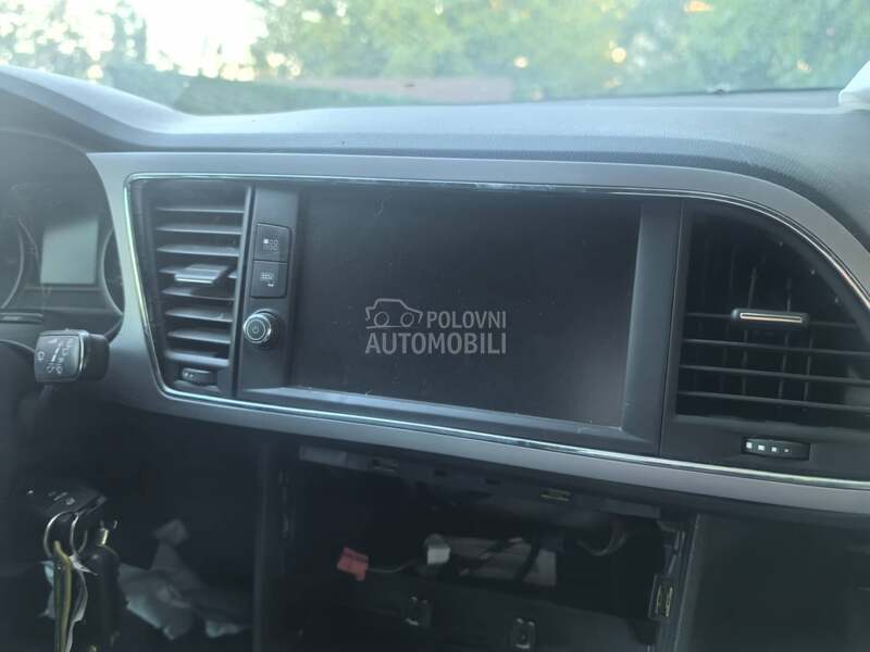 Seat Leon -  kompletan auto u delovima