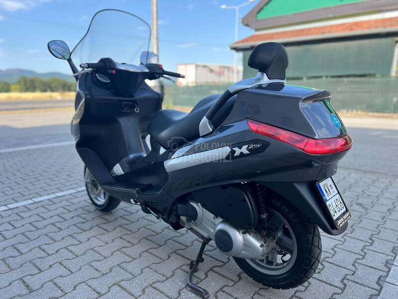 Piaggio X EVO