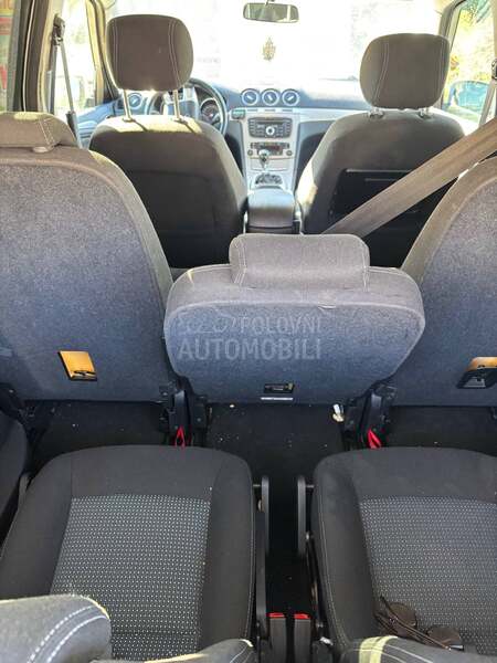 Ford S-Max 1596