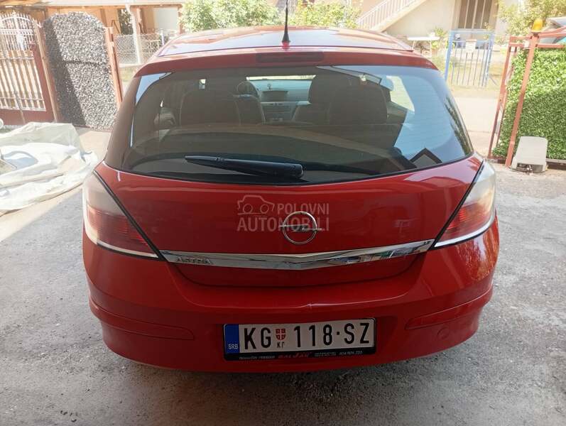 Opel Astra H 1.4 SPORT