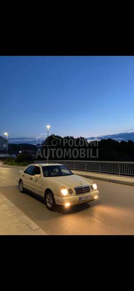 Mercedes Benz E 200 