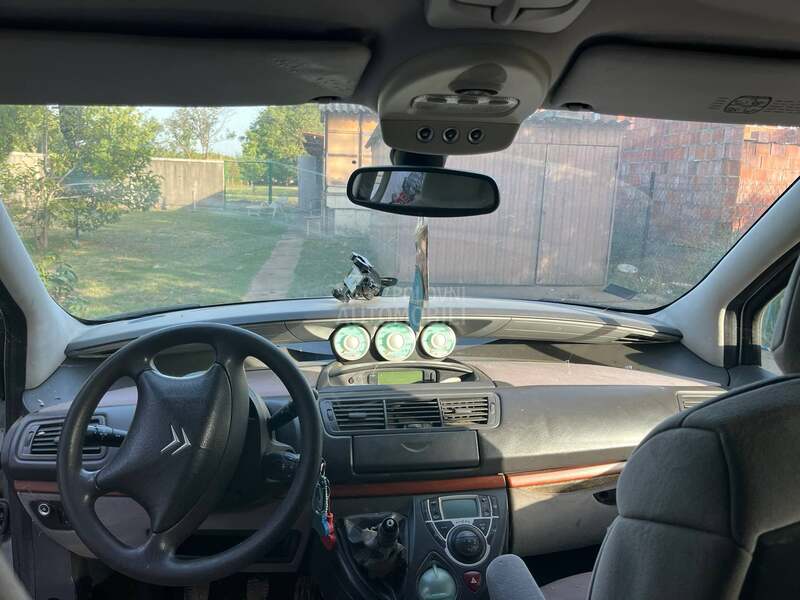 Citroen C8 