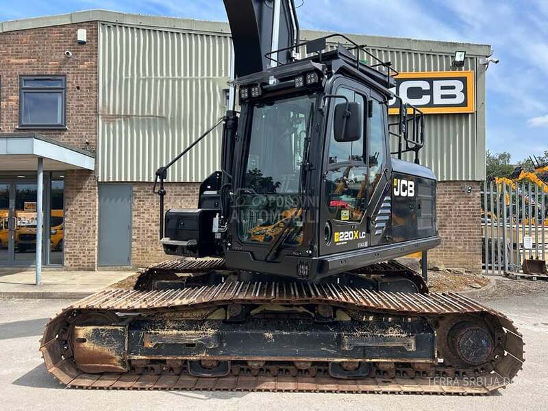 JCB 220 X LC BLACK EDITION