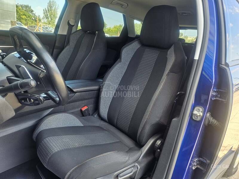 Peugeot 3008 1.2 ACTIVE PACK