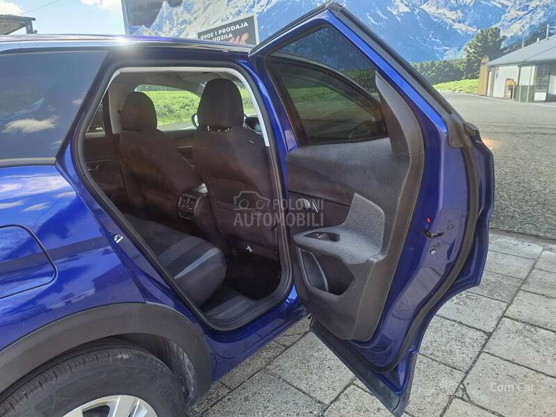 Peugeot 3008 1.2 ACTIVE PACK