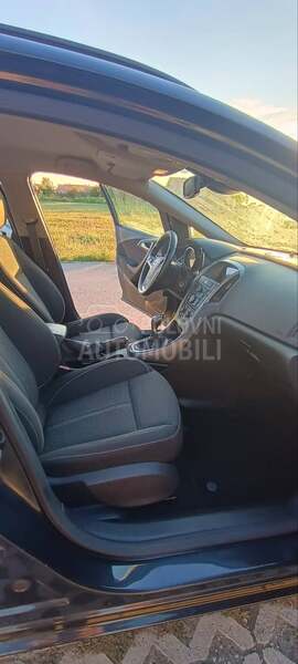 Opel Astra J 1.6 CDTI
