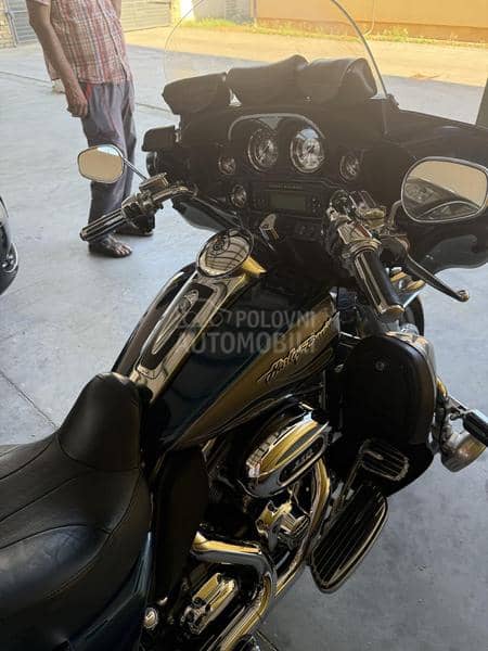 Harley Davidson FLHTCUSE4 Ultra Classic