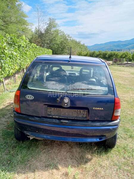 Opel Corsa B 