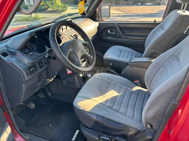 Mitsubishi Pajero Classic 2.5 TDI