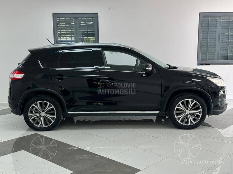 Peugeot 4008 1.8 HDI 4x4 Pano Led Peugeot 4008 1.8 HDI 4x4 Pano Led