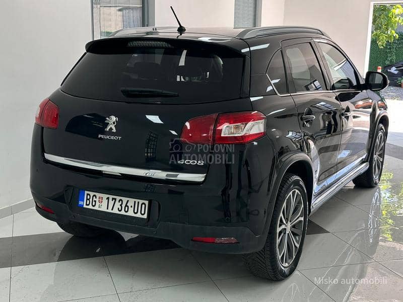 Peugeot 4008 1.8 HDI 4x4 Pano Led Peugeot 4008 1.8 HDI 4x4 Pano Led