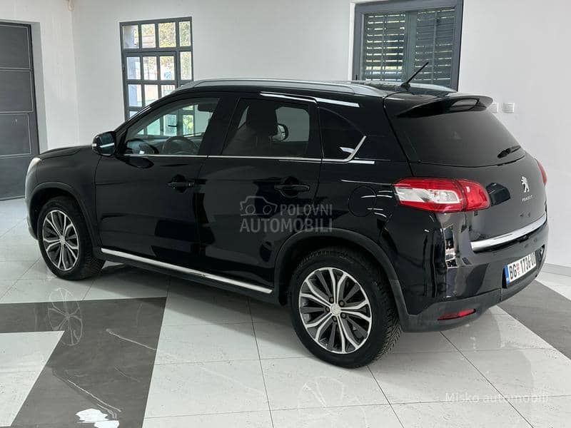 Peugeot 4008 1.8 HDI 4x4 Pano Led Peugeot 4008 1.8 HDI 4x4 Pano Led