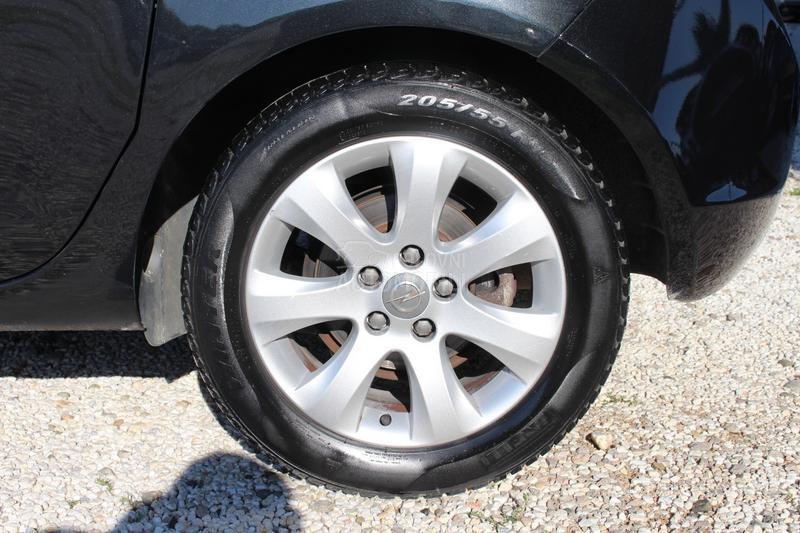 Opel Meriva 1.4 COSMO NAV