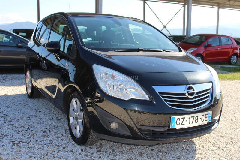 Opel Meriva 1.4 COSMO NAV