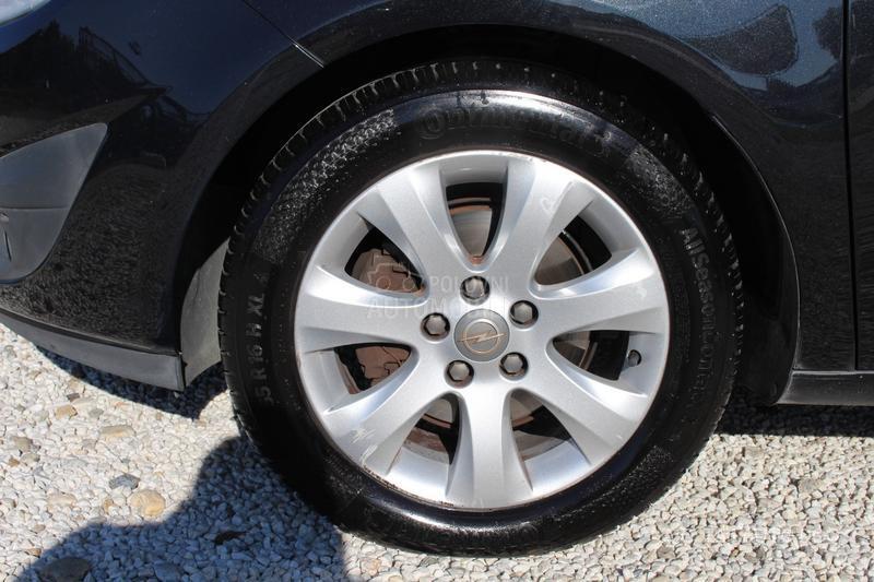Opel Meriva 1.4 COSMO NAV