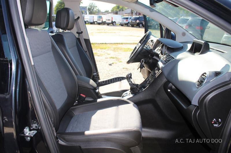 Opel Meriva 1.4 COSMO NAV