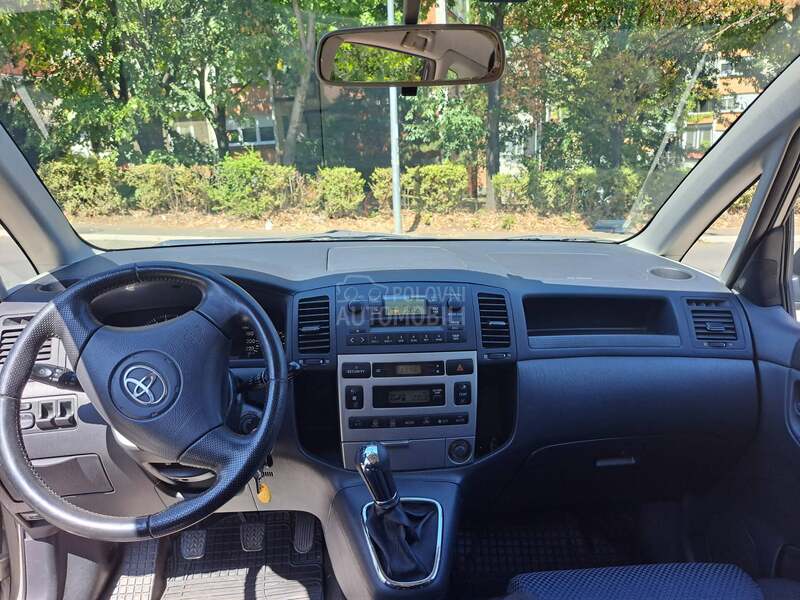 Toyota Corolla Verso VVT