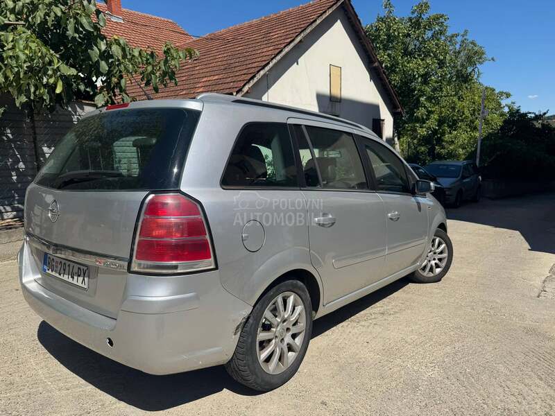 Opel Zafira 