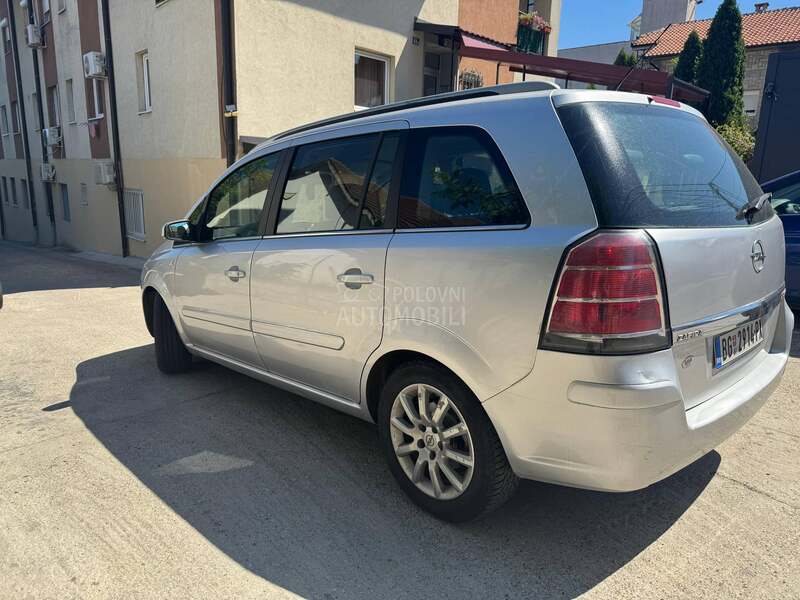 Opel Zafira 