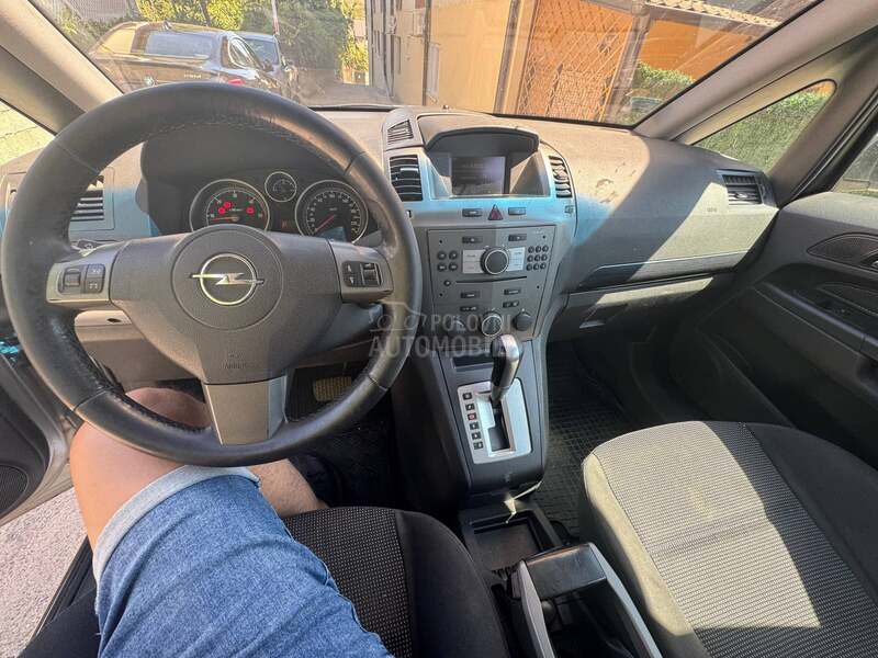 Opel Zafira 