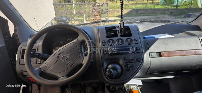 Mercedes Benz Vito 