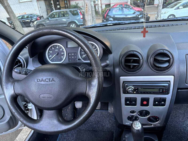 Dacia Logan 
