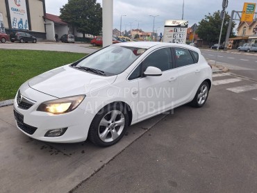 Opel Astra J 1.7 CDTI