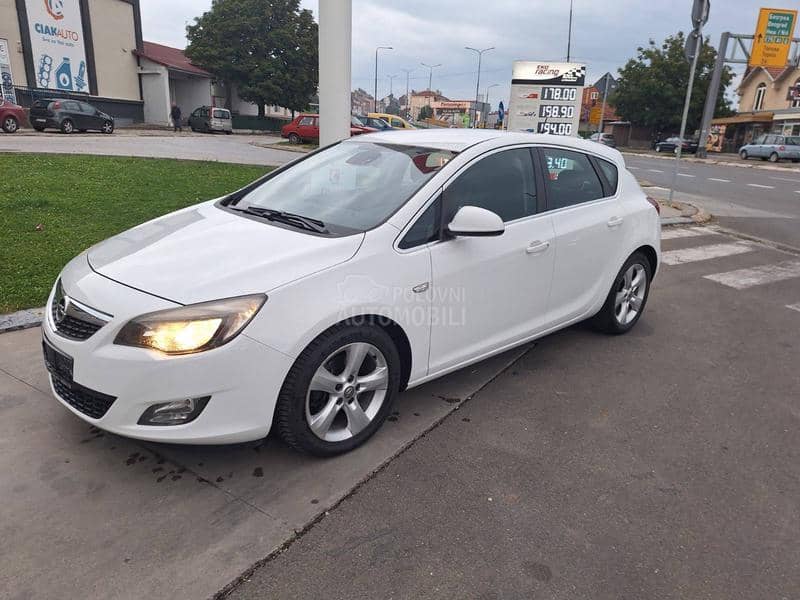 Opel Astra J 1.7 CDTI