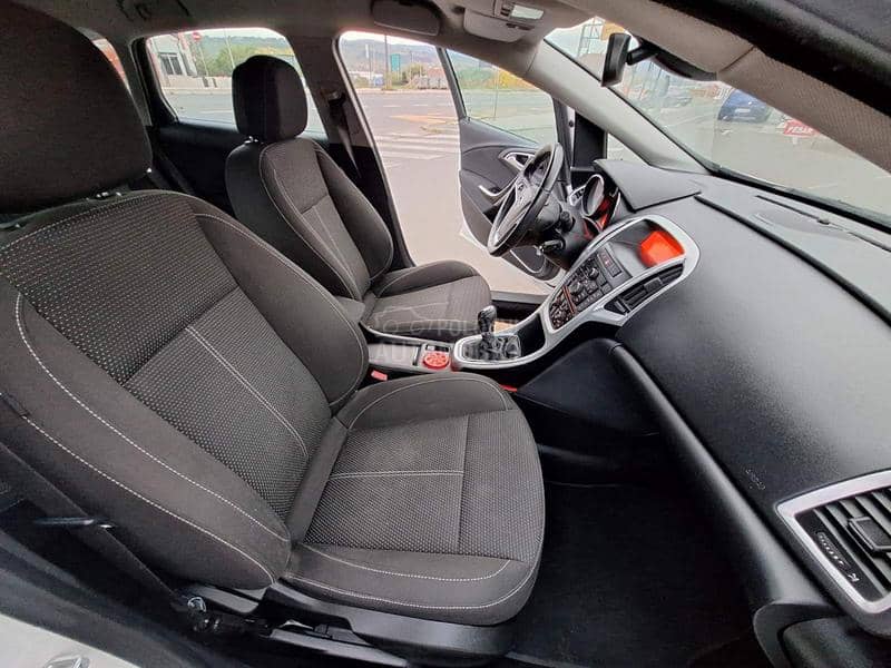 Opel Astra J 1.7 CDTI