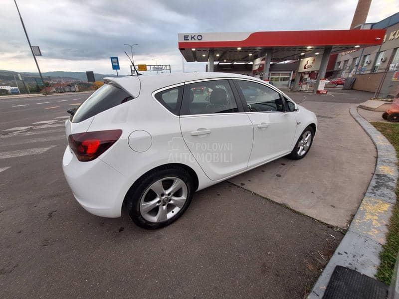 Opel Astra J 1.7 CDTI