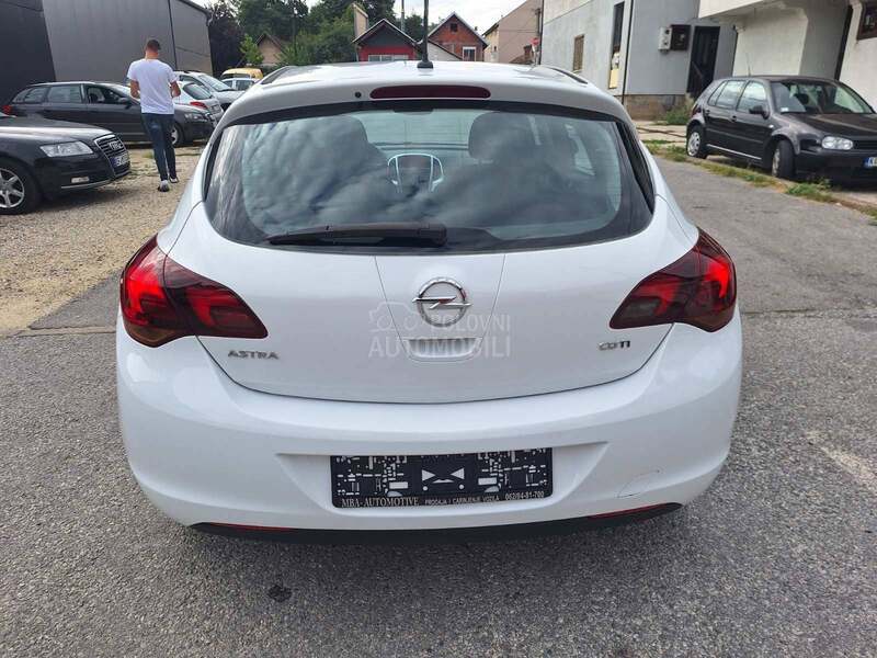Opel Astra J 1.7 CDTI