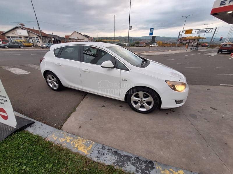 Opel Astra J 1.7 CDTI