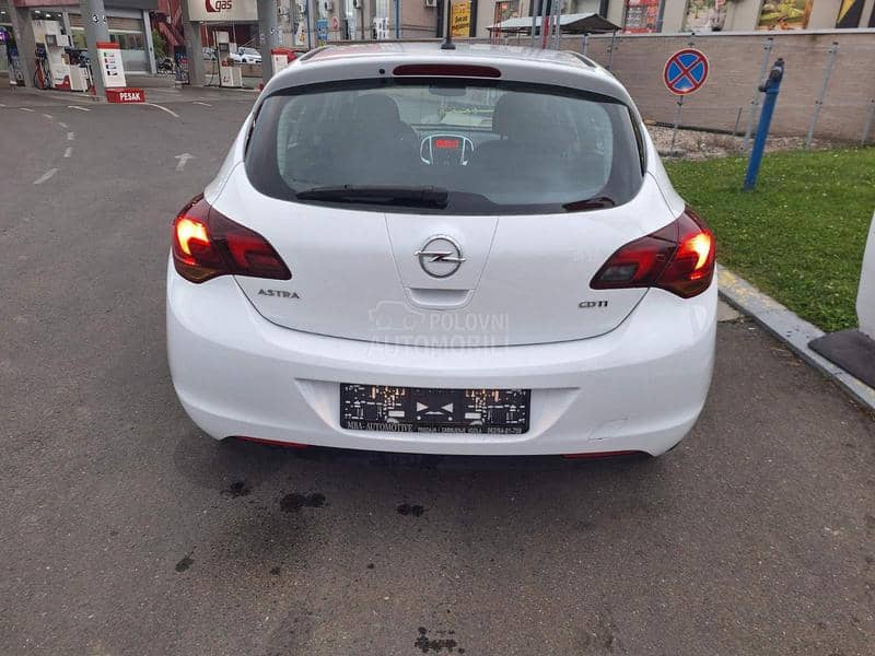 Opel Astra J 1.7 CDTI