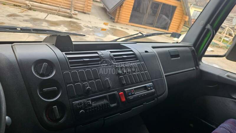 Mercedes Benz 4x2 18 28