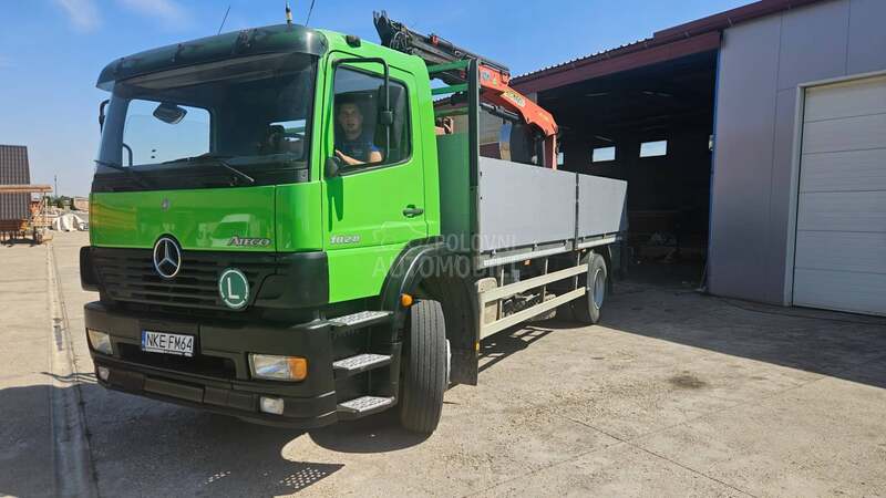 Mercedes Benz 4x2 18 28